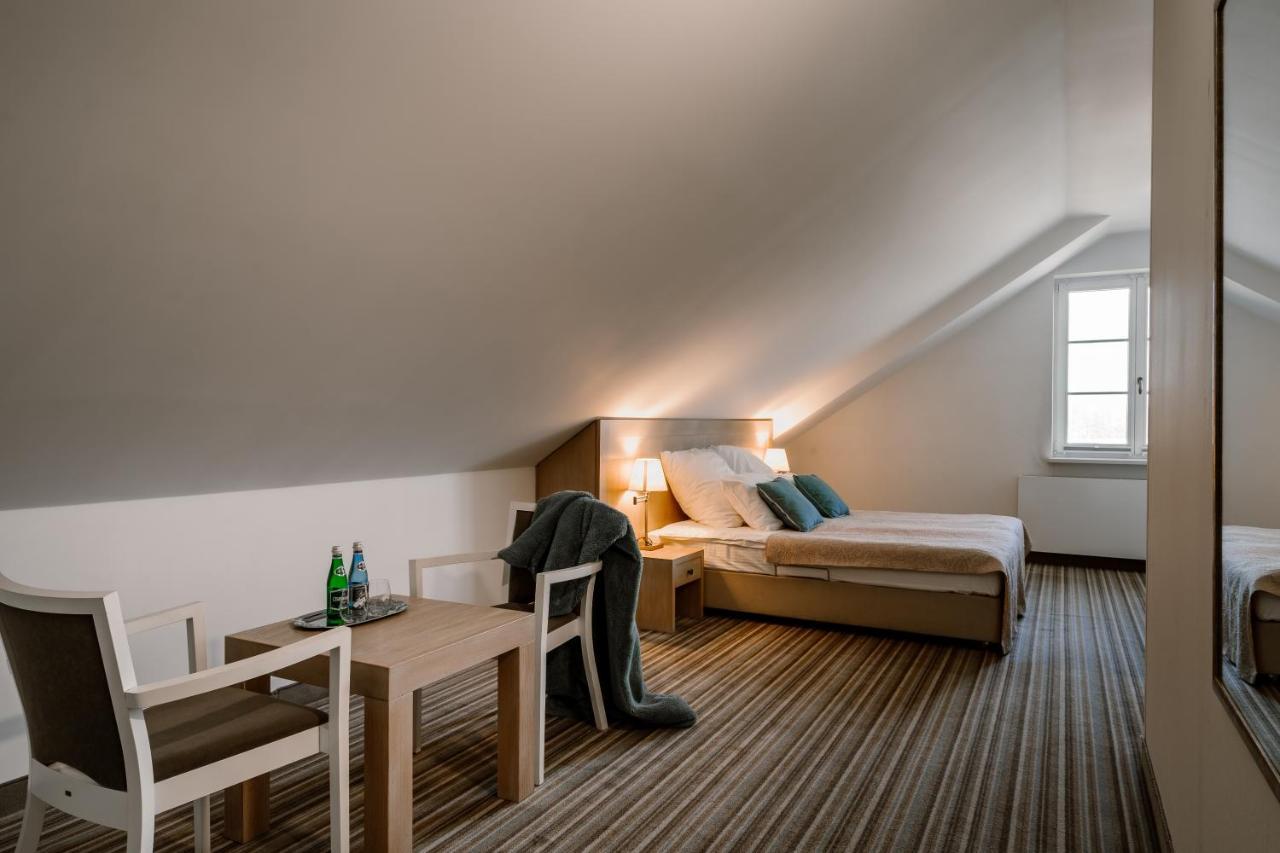 Hotel&Spa Dwor Droblin Leśna Podlaska Buitenkant foto