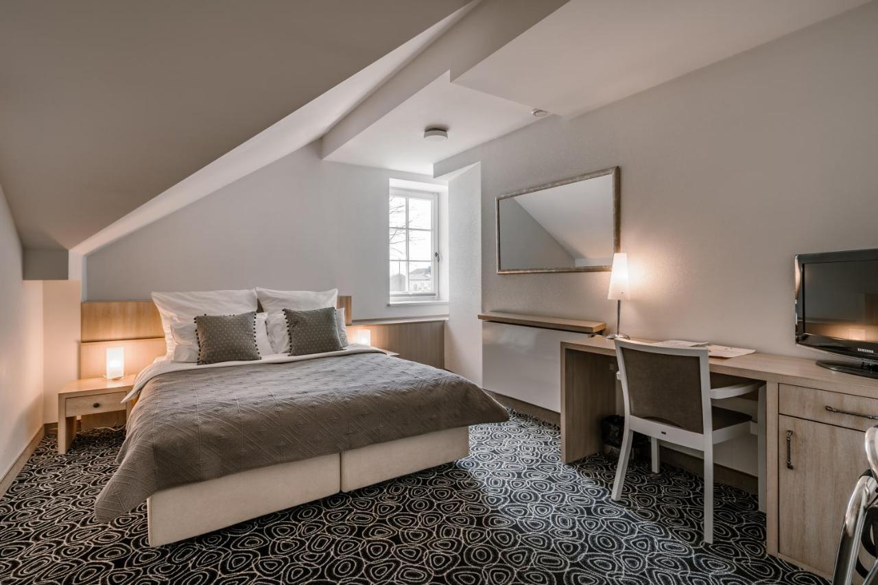 Hotel&Spa Dwor Droblin Leśna Podlaska Buitenkant foto