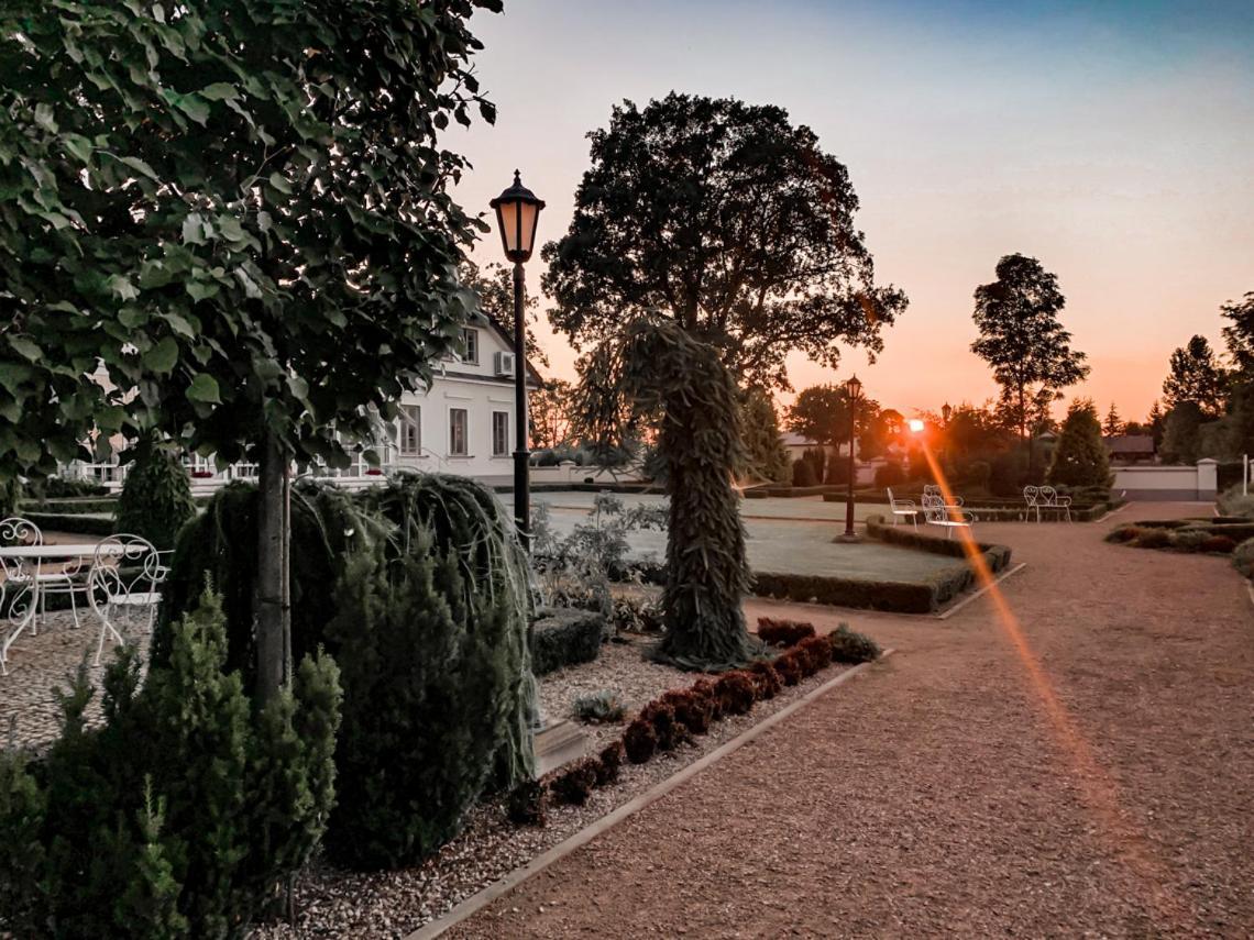 Hotel&Spa Dwor Droblin Leśna Podlaska Buitenkant foto
