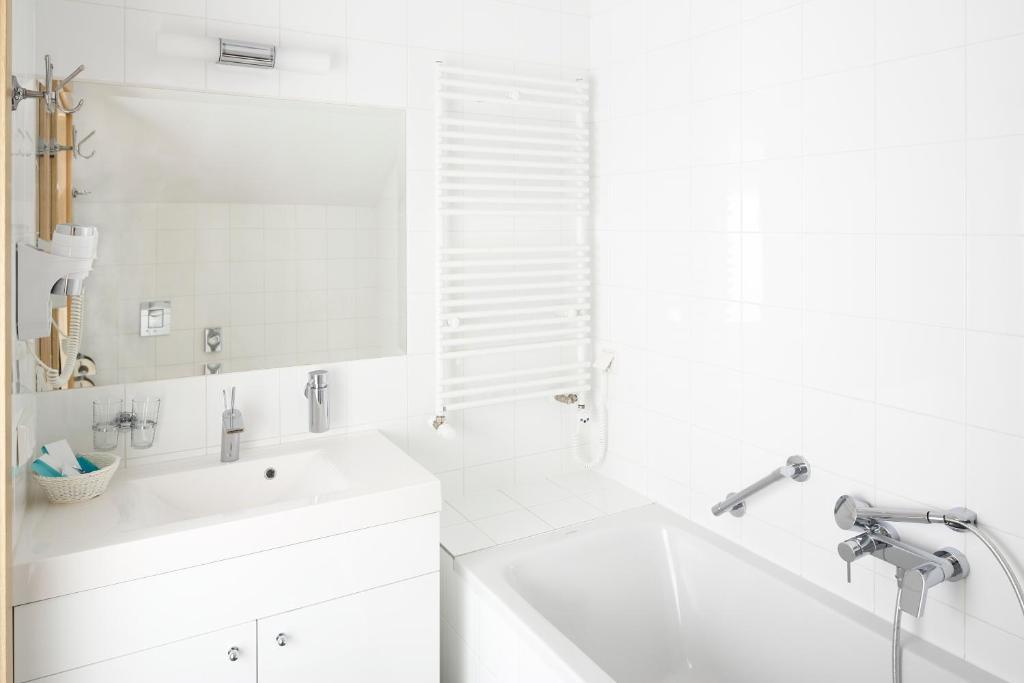 Hotel&Spa Dwor Droblin Leśna Podlaska Kamer foto